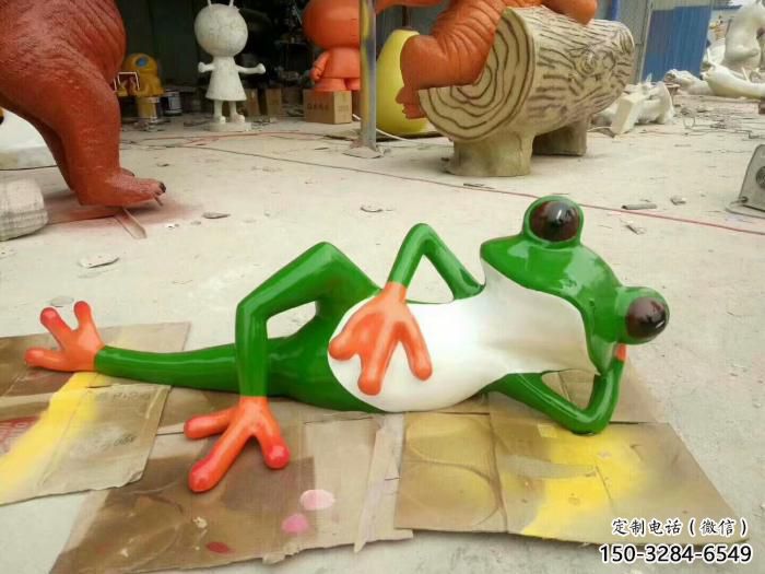 玻璃鋼青蛙雕塑 風景區彩繪雕塑 抽象擺件