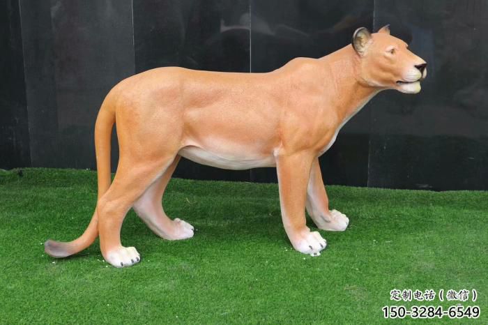 園林玻璃鋼豹子雕塑廠家 城市廣場雕塑 步行街?jǐn)[件