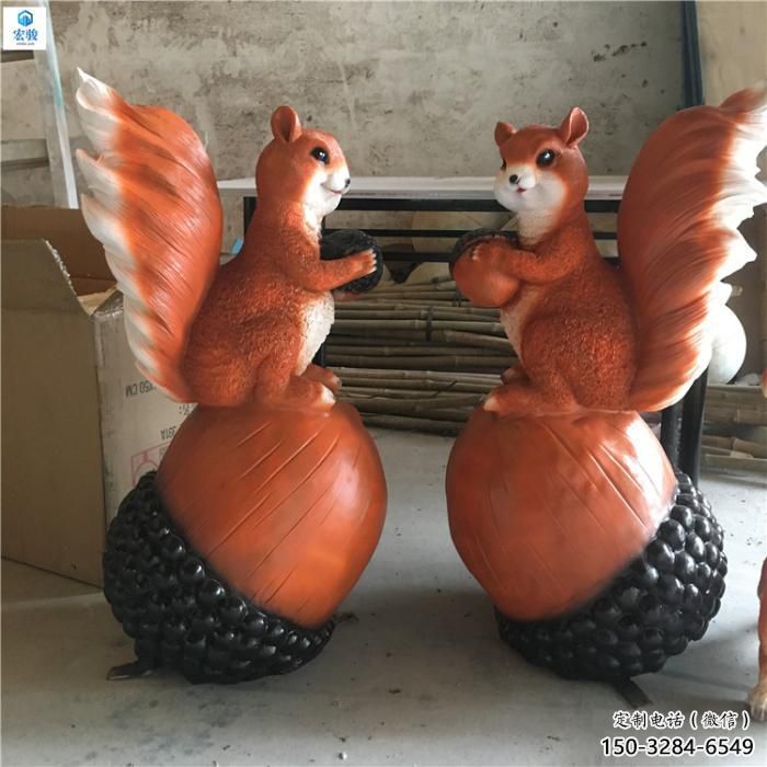抽象玻璃鋼松鼠雕塑 店門(mén)口彩繪雕塑 步行街?jǐn)[件