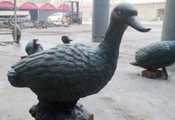 鴨子雕塑廠家，仿真動物， 公園廣場街頭擺件 (1)
