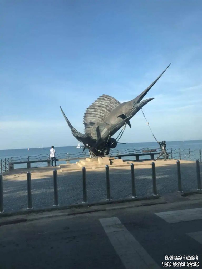 彩繪劍魚雕塑生產(chǎn)制作，海洋生物雕塑，公園大型雕塑