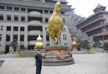 操場小雞雕塑，景觀題材，鍍銅工藝