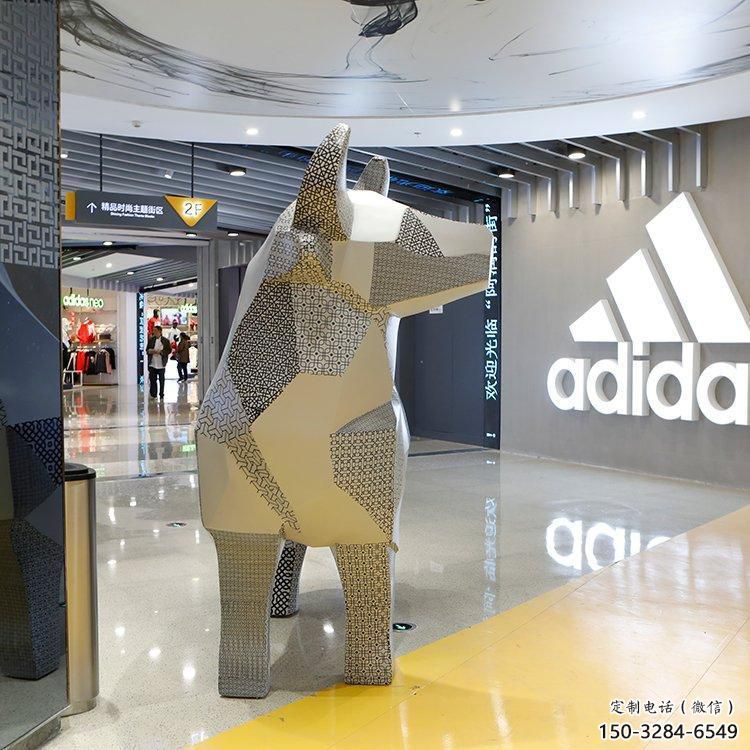 小區(qū)小牛雕塑，仿真主題，彩繪工藝