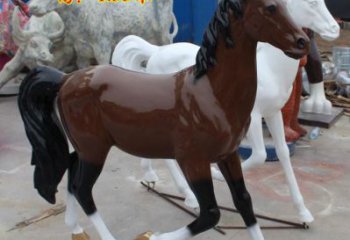 街道小馬雕塑廠家，景觀擺件，鍍金工藝