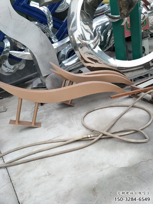 抽象魚形雕塑生產(chǎn)，幾何工藝，烤漆方式制作