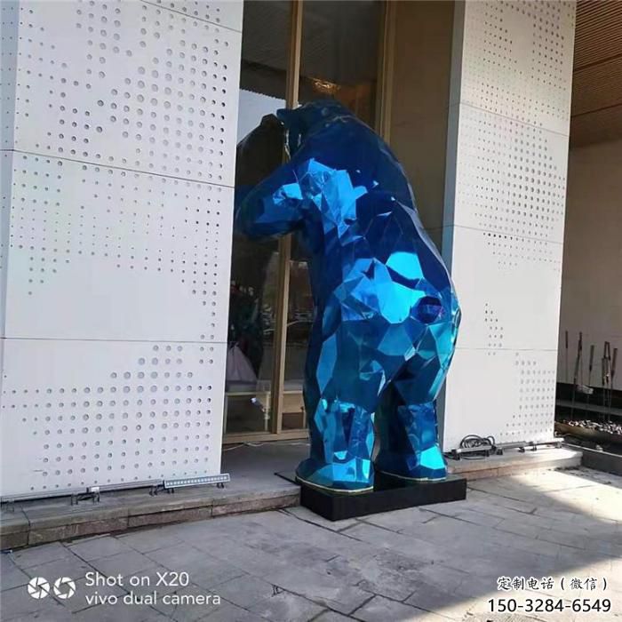 城市狗熊雕塑，網格體育雕塑，古銅效果