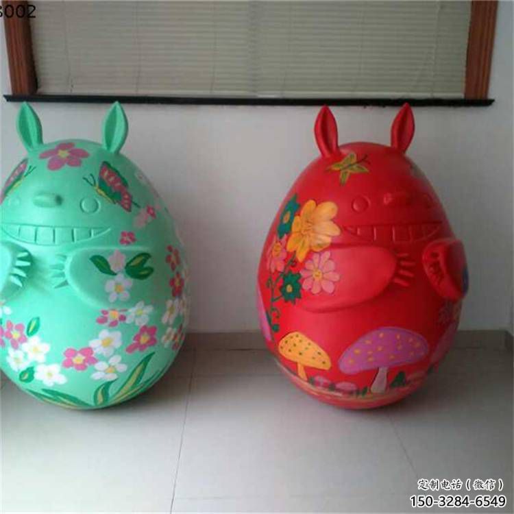 步行街龍貓雕塑，鑄銅農(nóng)耕雕塑，動漫方式