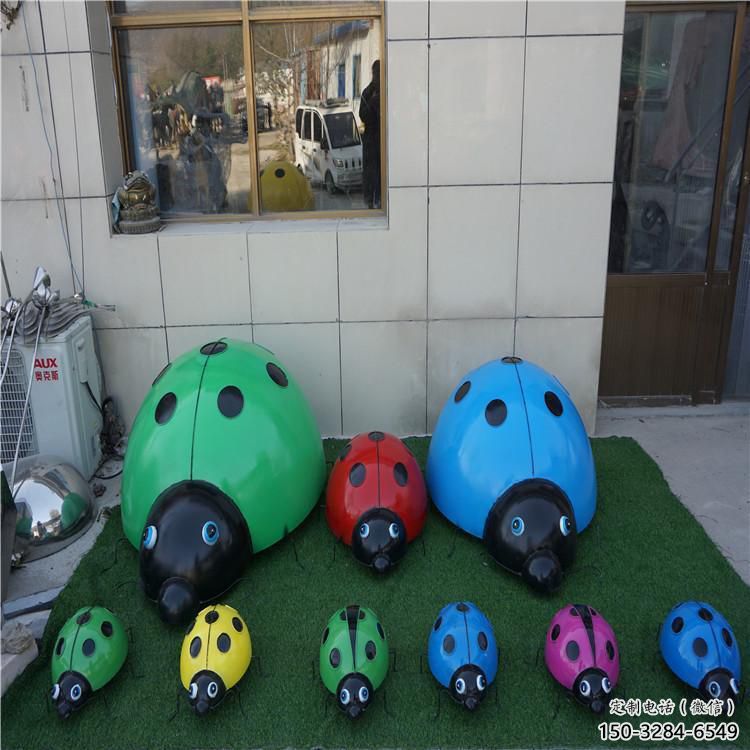 廣場(chǎng)瓢蟲雕塑，卡通水景雕塑，抽象效果