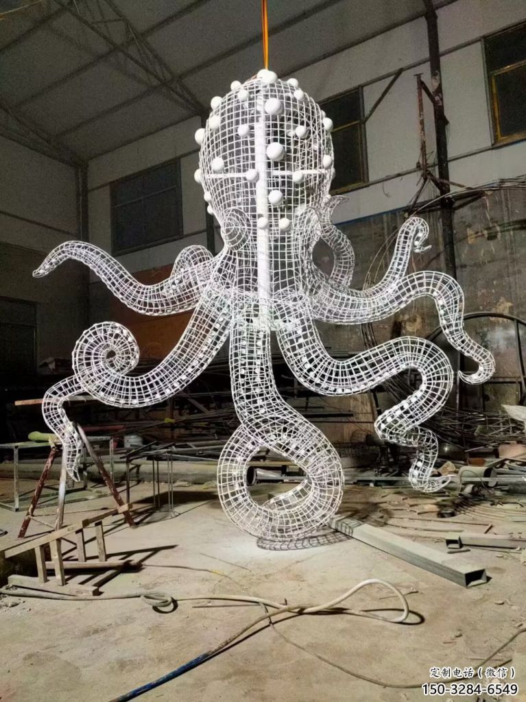 農村烏賊雕塑，鏤空海洋雕塑，抽象效果