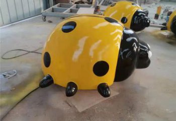 售樓部瓢蟲雕塑，噴砂發光雕塑，彩繪題材