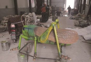 室內蝗蟲雕塑，拉絲昆蟲雕塑，抽象效果