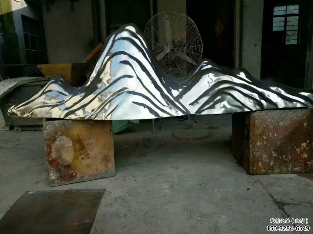 小區(qū)假山雕塑，拉絲景觀雕塑，抽象效果