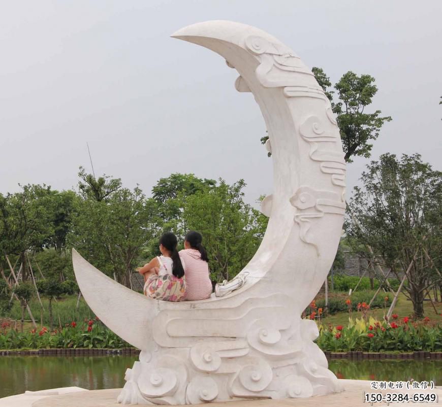 園林月亮雕塑，噴漆景觀雕塑，網(wǎng)格形式