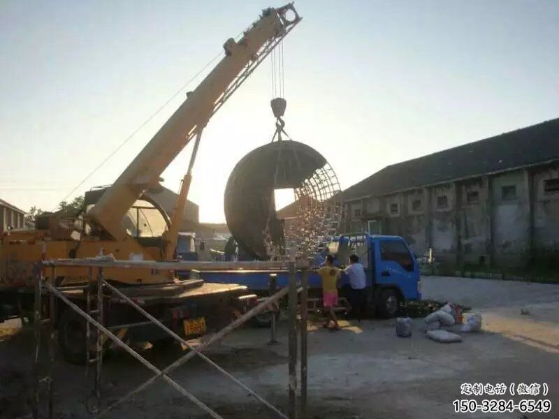 銅錢雕塑廠家，仿古鑄銅雕塑，烤漆工藝雕塑制作