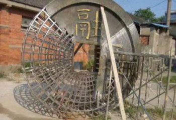 售樓部銅錢雕塑，噴砂發光雕塑，烤漆題材