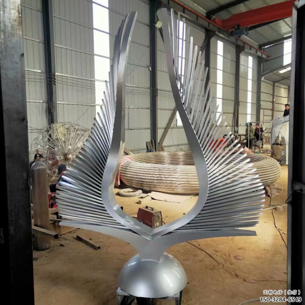 步行街翅膀雕塑，鍛造景觀雕塑，鏤空方式