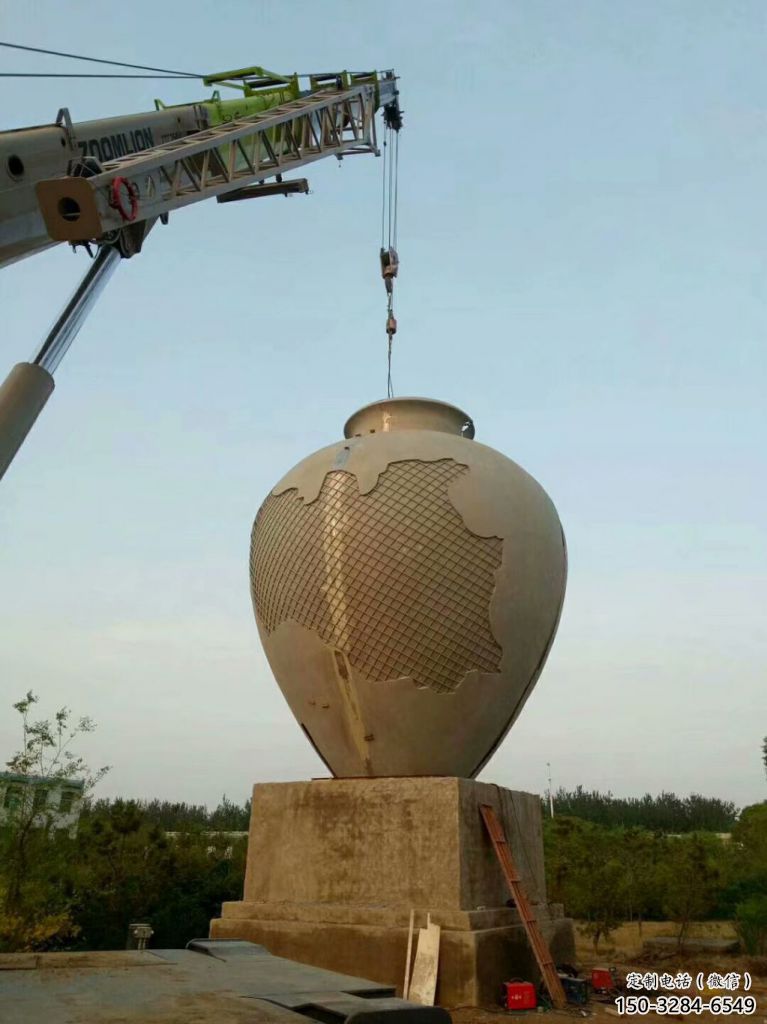 庭院瓶子雕塑 公園草地小品 鍛造雕塑