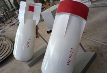 草地火箭雕塑 現代校園小品 大型雕塑