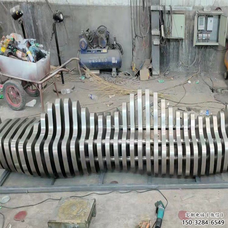 庭院凳子雕塑 公園草地小品 鍛造雕塑