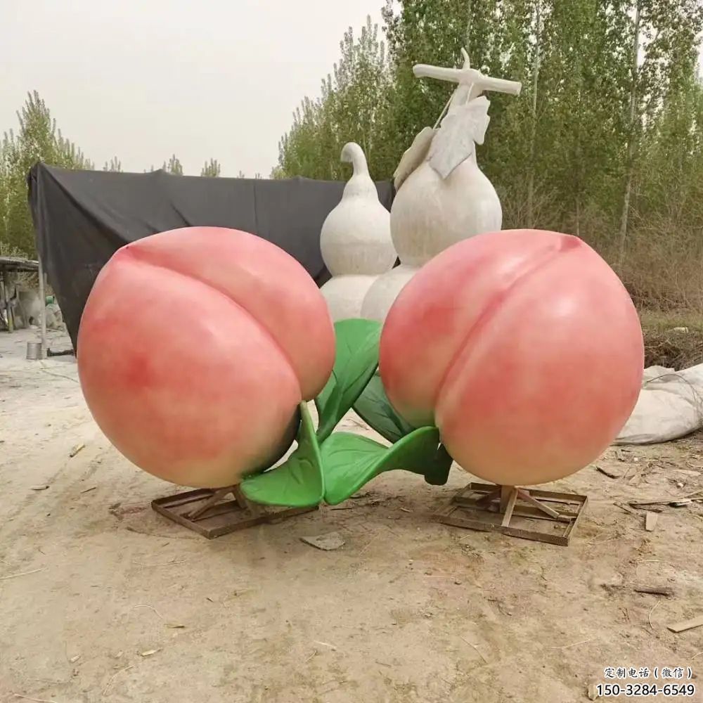 草地水蜜桃雕塑 現代校園果蔬雕塑 大型水果雕塑