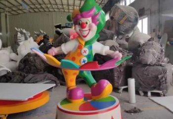 酒店小丑雕塑廠家 庭院民俗雕塑 彩繪小品