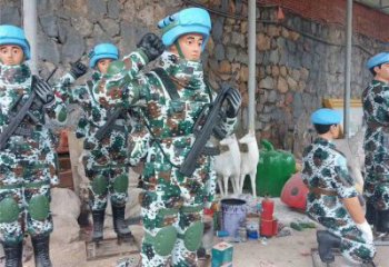 室內交警雕塑 仿真景觀士兵雕塑 大型軍人雕塑