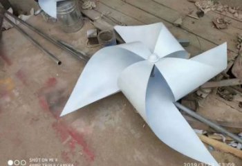 庭院風(fēng)車雕塑 公園旋轉(zhuǎn)雕塑 鍛造旋轉(zhuǎn)雕塑