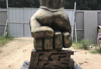 草地拳頭雕塑 現(xiàn)代校園手勢(shì)雕塑 大型握拳雕塑