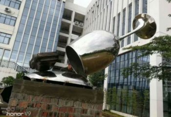 大門口酒杯雕塑 發(fā)光公園酒杯子雕塑 仿真杯子雕塑