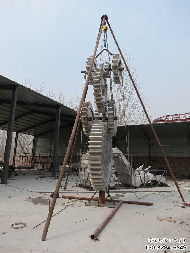 公園齒輪雕塑 鏡面公園工業(yè)雕塑 景觀機械雕塑