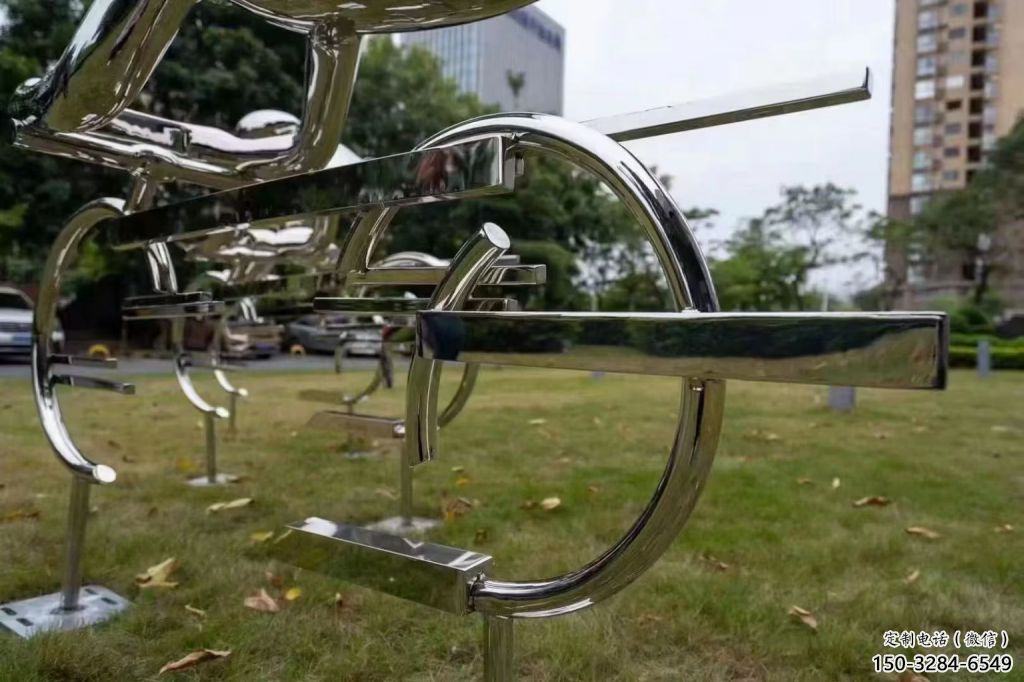 鍛造賽車(chē)雕塑 賽車(chē)人體育雕塑 戶外賽車(chē)人雕塑