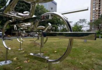 鍛造賽車雕塑 賽車人體育雕塑 戶外賽車人雕塑