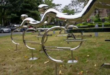 鑄造賽車雕塑 中式村口體育雕塑 賽車人賽車人雕塑