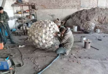 街頭松塔雕塑廠家 大型別墅區雕塑 鋼管松果造型