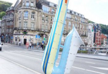 戶外薩克斯雕塑 噴漆樂器雕塑 燈光西方樂隊(duì)雕塑