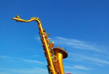 噴漆薩克斯雕塑 中式村口樂器雕塑 草地西方樂隊雕塑