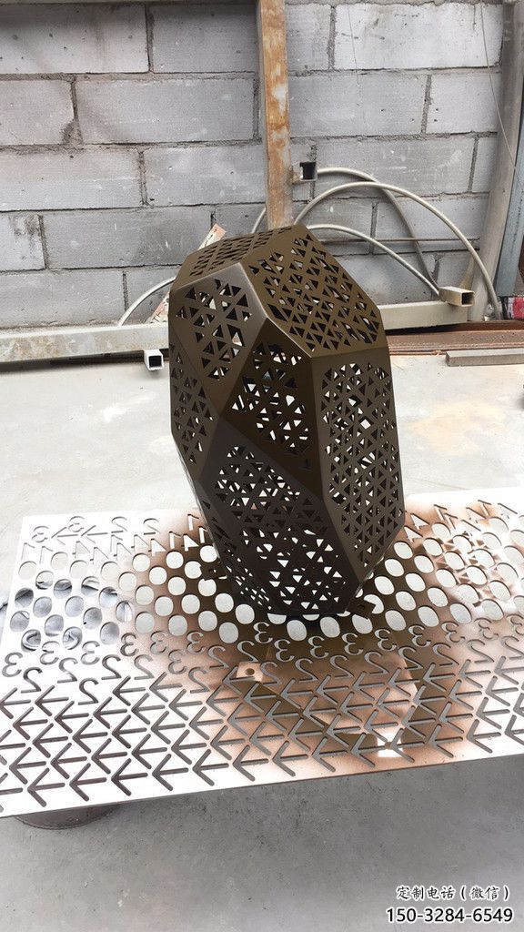 拉絲鵝卵石雕塑 鏤空創(chuàng)意雕塑 別墅區(qū)雕塑