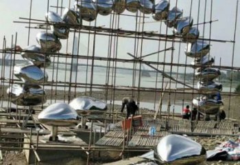 鵝卵石門頭雕塑，創意藝術設計，不銹鋼景觀大門雕塑