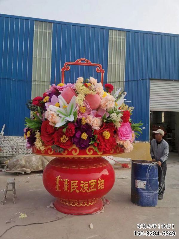 景觀花籃雕塑造型供需，廣場雕塑，城市廣場玻璃鋼花籃雕塑選用