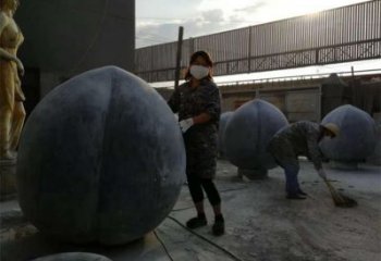 藝術(shù)果籃雕塑優(yōu)選，城市裝飾，桃子果籃雕塑訂做