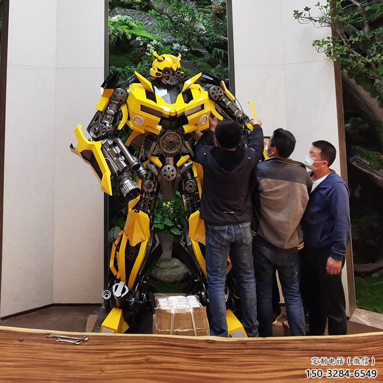 擎天柱版機器人雕塑