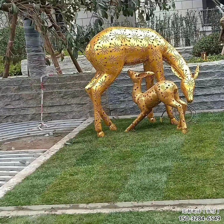 小鹿雕塑展品，透雕工藝，戶外鏤空小鹿雕塑精品
