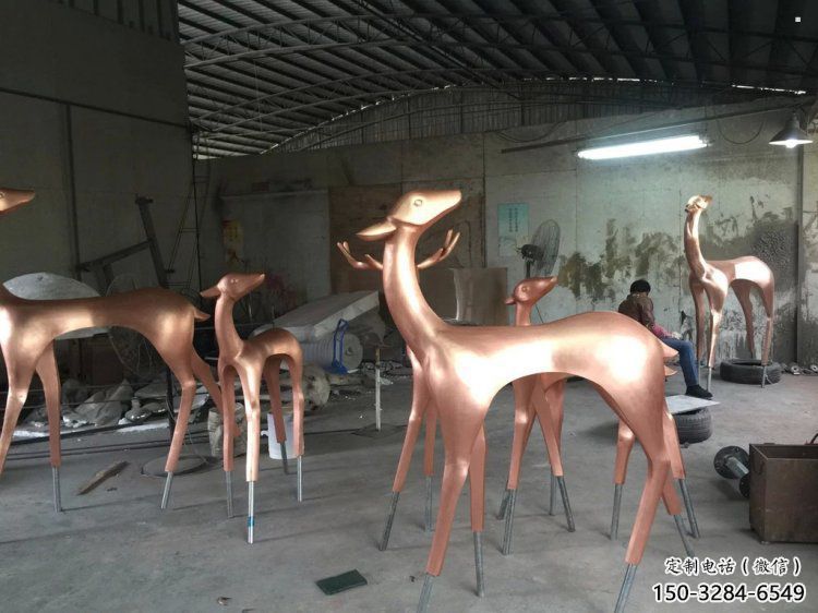 地產(chǎn)小鹿雕塑生產(chǎn)，城市裝飾，抽象銅鹿雕塑選定