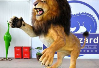 動(dòng)物獅子雕塑廠家，仿真玻璃鋼景觀動(dòng)物雕塑