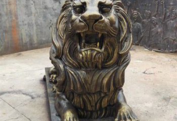 仿銅動(dòng)物景觀雕塑，玻璃鋼爬式獅子雕塑廠家