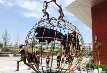 地球儀雕塑供應(yīng)，地標擺件，地球儀人物雕塑制造廠家