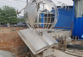 地球儀雕塑制造，白鋼構件，校園書籍地球儀雕塑提供