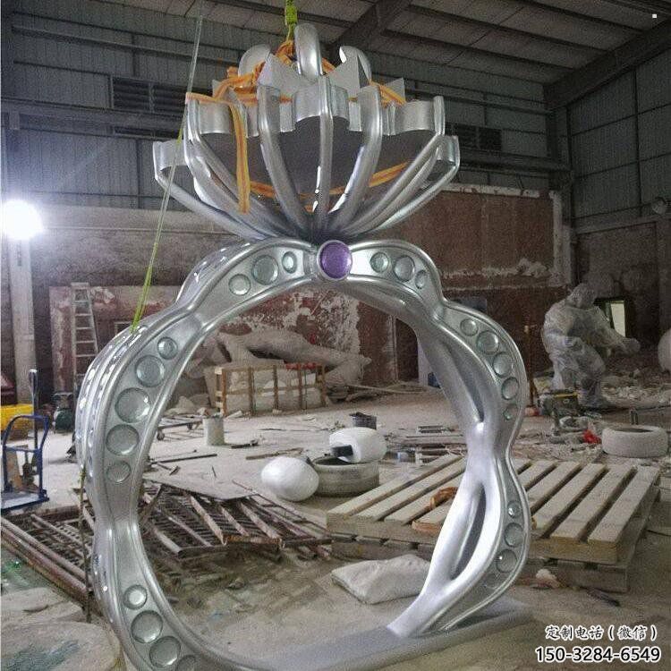 不銹鋼鉆戒雕塑制造，白鋼構件，鉆戒雕塑提供