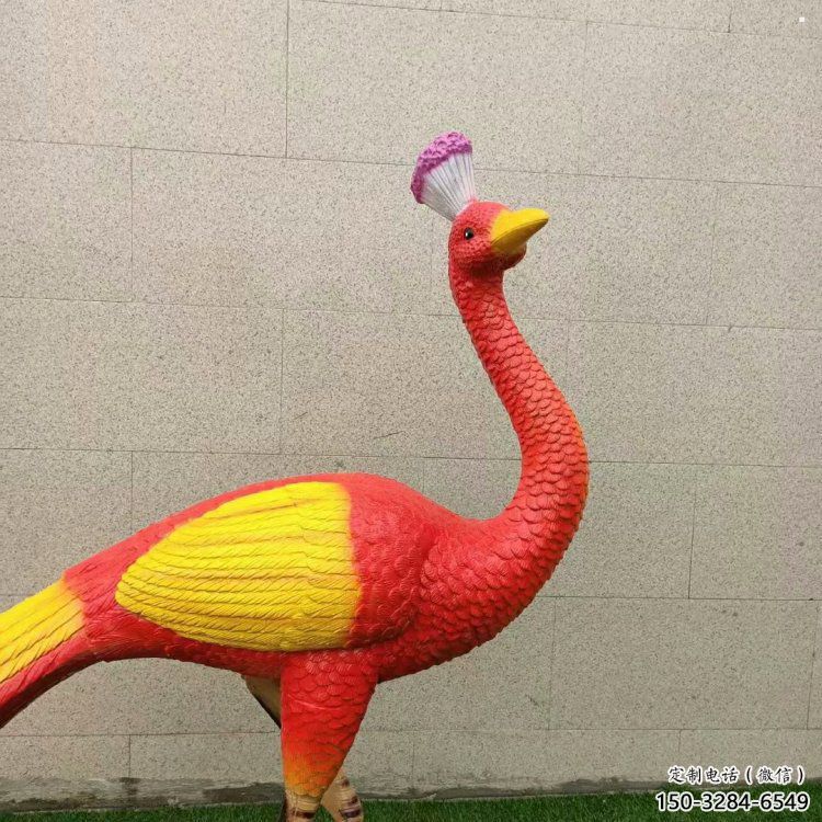 彩繪孔雀雕塑預(yù)定，小區(qū)擺件，仿真孔雀雕塑廠家精品?