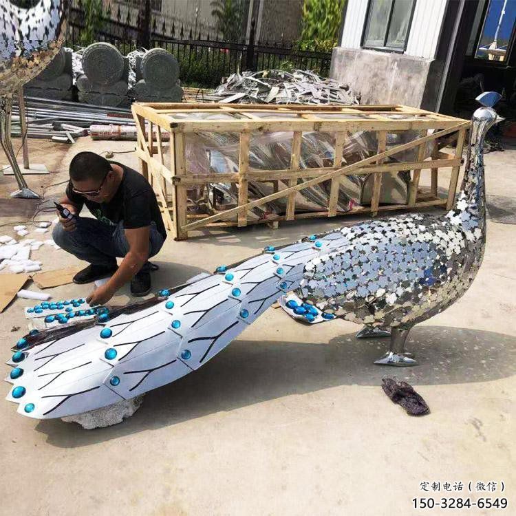 孔雀雕塑系列廠家，城市裝飾，不銹鋼孔雀雕塑優選